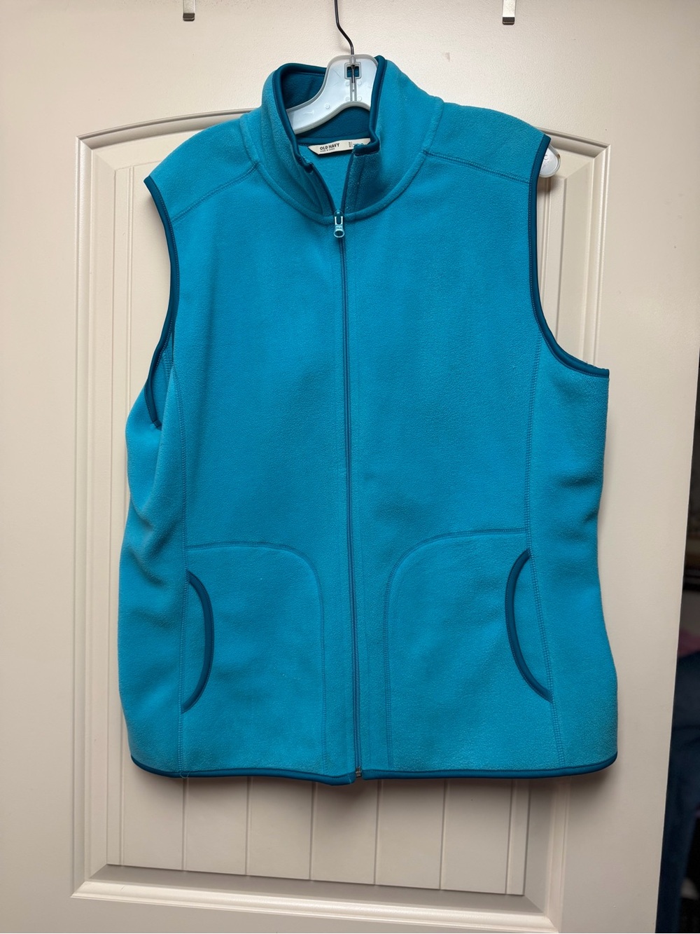 Old Navy Women's Aqua Teal Fleece Vest - Zip Front